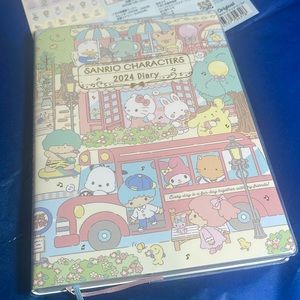 🔥NWT 💕Sanrio 2024 Diary